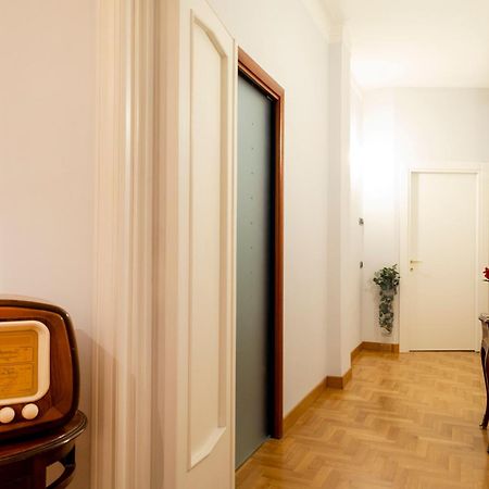 A Casa di Tiziana Bed & Breakfast Rome Bagian luar foto